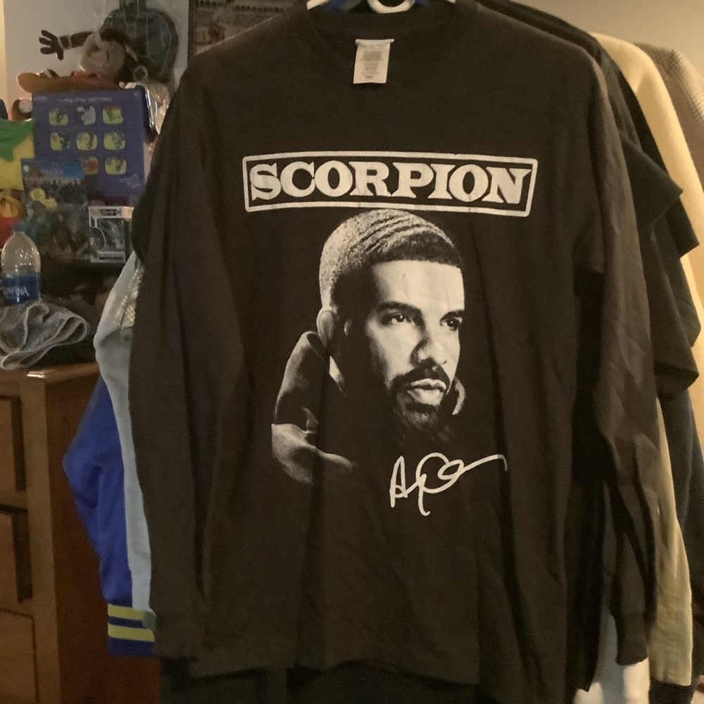 Drake Scorpion Tour 2018 North America Men’s Shirt Small Long Sleeve Rap Music